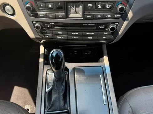 Used 2015 Hyundai Genesis 3.8 RWD image 10