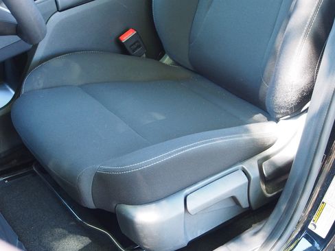 Used 2023 Nissan Rogue S FWD image 18