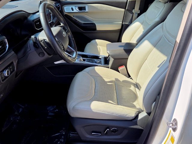 Used 2020 Ford Explorer Platinum w/ Premium Technology Package AWD/4WD image 11