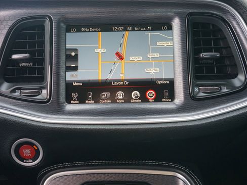 Used 2015 Dodge Challenger SRT image 23