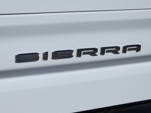 Used 2025 GMC Sierra 1500 AT4 w/ AT4 Premium Package image 12