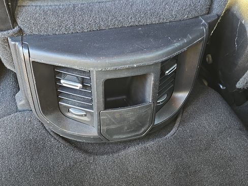 Used 2024 RAM 2500 Big Horn w/ Sport Appearance Package image 10