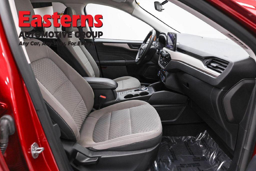 Used 2022 Ford Escape SE w/ Convenience Package FWD image 27