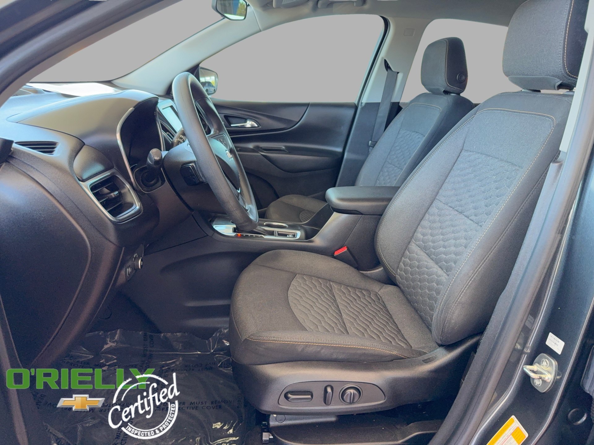 Used 2019 Chevrolet Equinox LT w/ LPO, Blackout Package FWD image 11