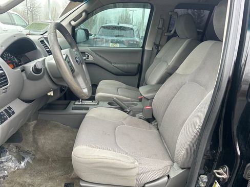 Used 2012 Nissan Frontier SV w/ SV Premium Utility Pkg image 5