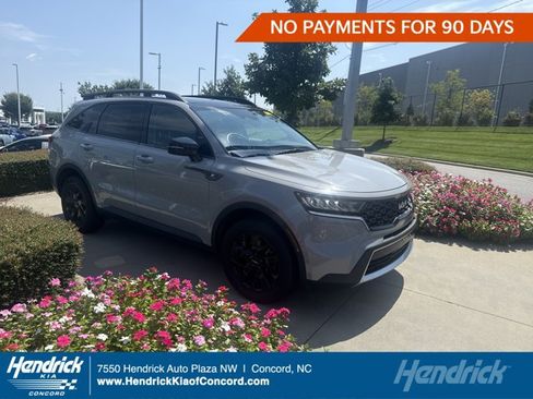 Certified 2022 Kia Sorento S w/ Panoramic Sunroof Package AWD/4WD image 1