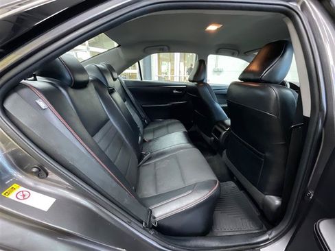 Used 2016 Toyota Camry SE FWD image 26