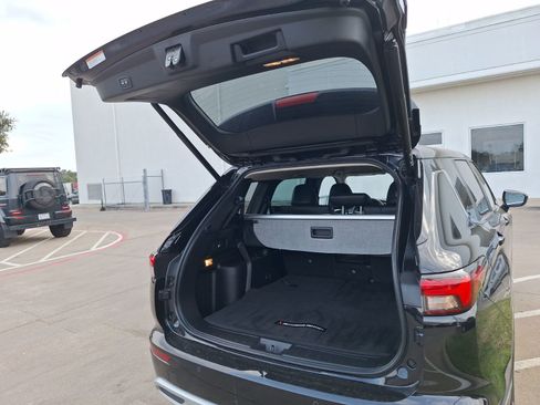 Used 2022 Mitsubishi Outlander SE image 37