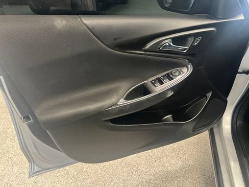 Used 2021 Chevrolet Malibu LT FWD image 25