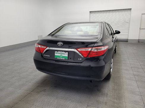 Used 2016 Toyota Camry SE image 7