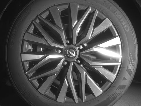 Used 2025 Nissan Altima 2.5 SV image 12