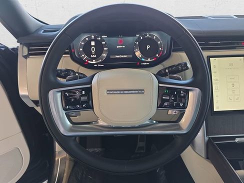 Used 2025 Land Rover Range Rover SE AWD/4WD image 18