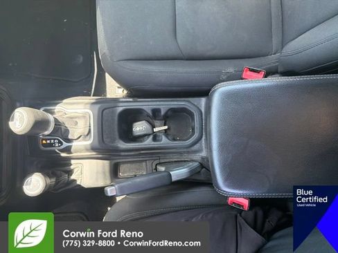 Used 2018 Jeep Wrangler Unlimited Sahara AWD/4WD image 19