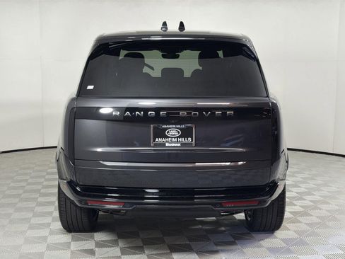 New 2025 Land Rover Range Rover SE image 4