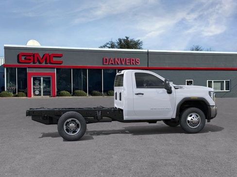 New 2026 GMC Sierra 3500 Pro w/ Snow Plow Prep Package AWD/4WD image 4