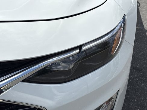 Used 2024 Chevrolet Malibu LT FWD image 11