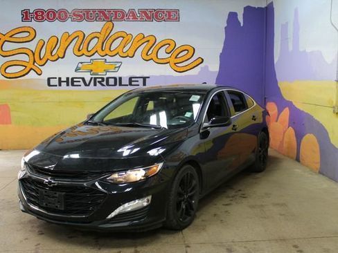 Used 2024 Chevrolet Malibu LT w/ Midnight Edition FWD image 2