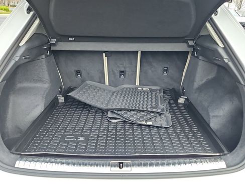 Used 2024 Audi Q3 2.0T Premium Plus w/ Premium Plus Package image 17