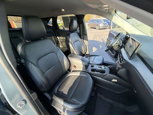 Used 2023 Ford Escape Platinum image 25