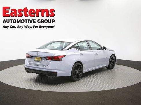 Used 2023 Nissan Altima 2.5 SR w/ SR Premium Package FWD image 42