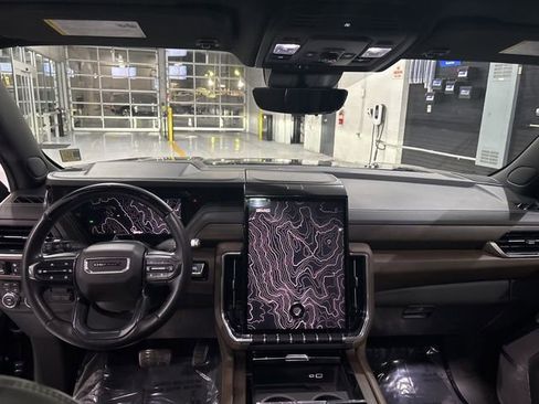 Used 2025 GMC Yukon Denali Ultimate image 23