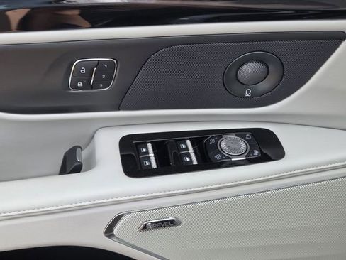 New 2026 Lincoln Nautilus Reserve image 15