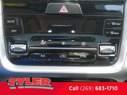 Used 2021 Kia Sorento EX w/ Panoramic Sunroof Package AWD/4WD image 34