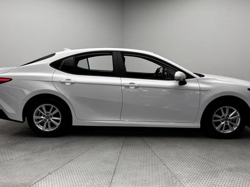 Used 2026 Toyota Camry LE FWD image 31