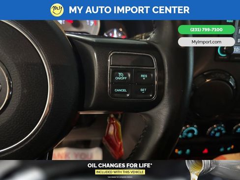 Used 2017 Jeep Wrangler Unlimited Rubicon w/ Quick Order Package 23Z Recon image 17