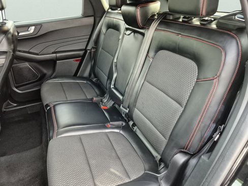 Used 2023 Ford Escape ST-Line AWD/4WD image 19