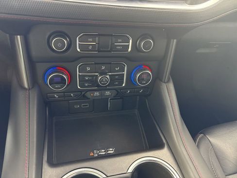 Used 2022 Chevrolet Tahoe RST image 29