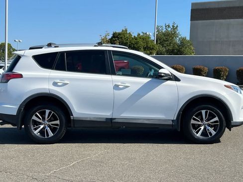 Certified 2016 Toyota RAV4 XLE AWD/4WD image 6