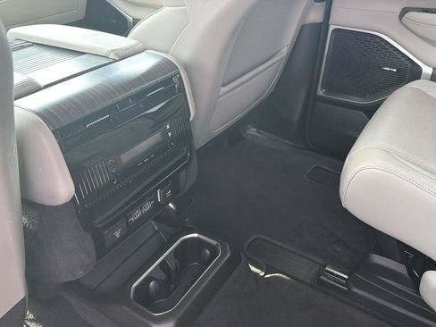 Used 2023 Jeep Wagoneer Series II w/ Convenience Group I AWD/4WD image 26