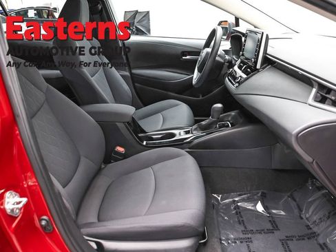 Used 2020 Toyota Corolla LE FWD image 23
