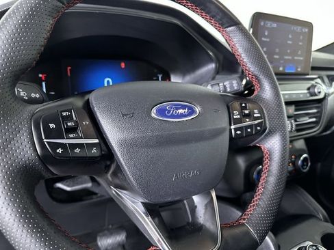 Used 2025 Ford Escape ST-Line Select AWD/4WD image 11