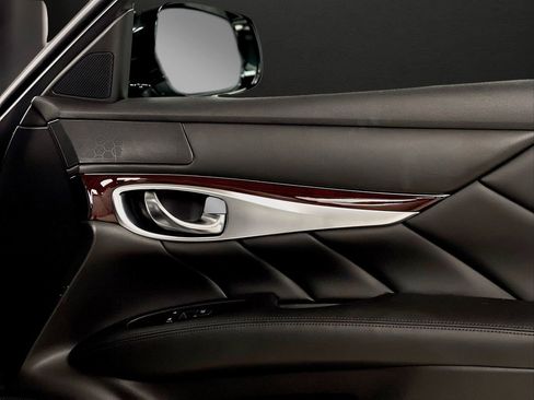 Used 2019 INFINITI Q70 L 3.7 AWD/4WD image 32