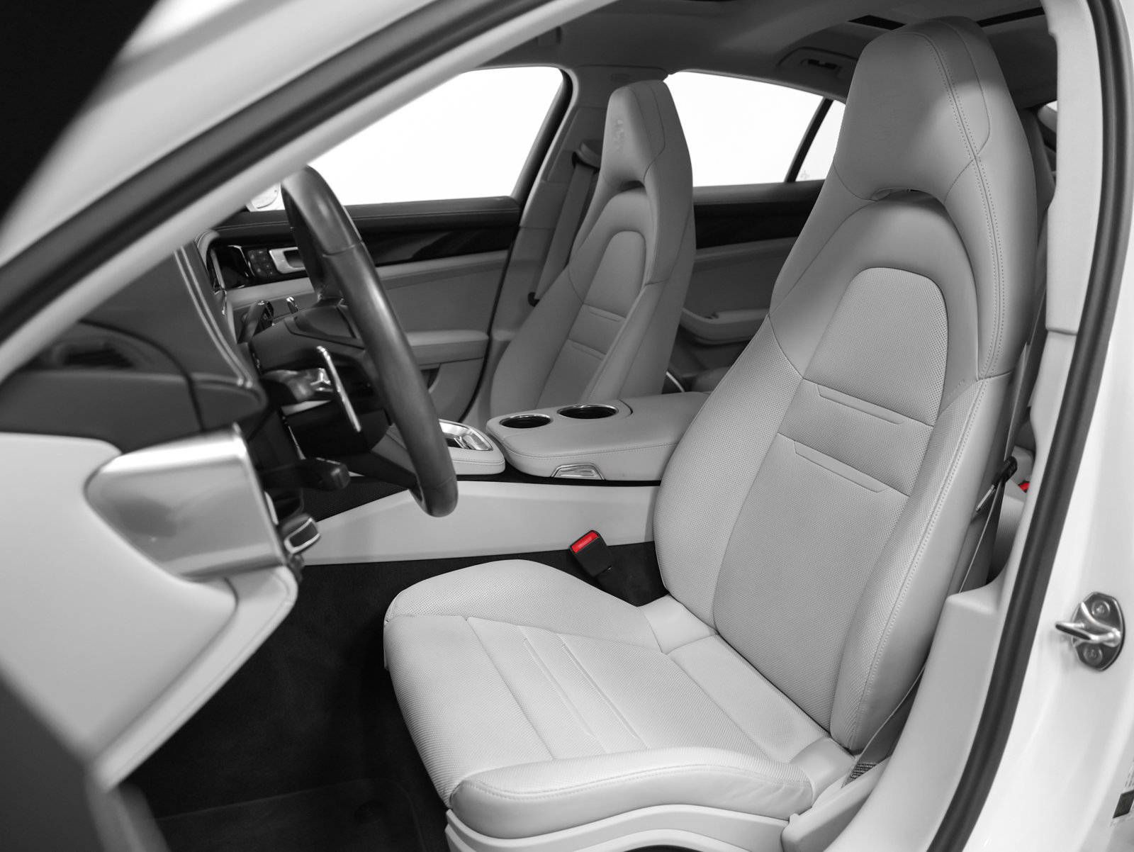 Certified 2023 Porsche Panamera Platinum Edition RWD image 40