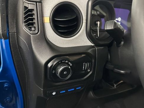 Used 2024 Jeep Wrangler Unlimited w/ Convenience Group AWD/4WD image 14