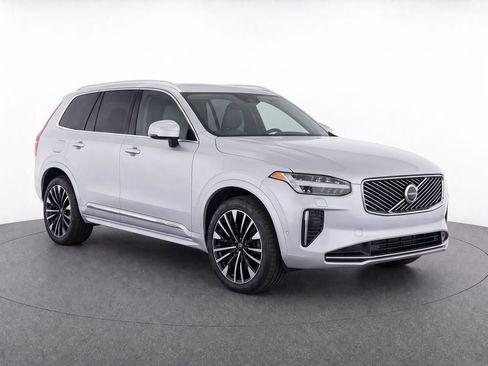 Certified 2026 Volvo XC90 B6 Plus AWD/4WD image 2