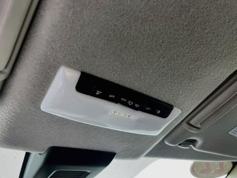 Used 2022 Nissan Kicks S FWD image 20