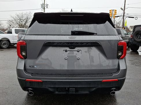 Certified 2023 Ford Explorer ST-Line w/ Class IV Trailer Tow Package image 5