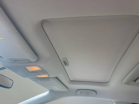 Used 2016 Nissan Quest Platinum FWD image 15