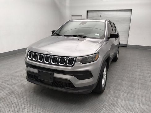 Used 2024 Jeep Compass Sport AWD/4WD image 15
