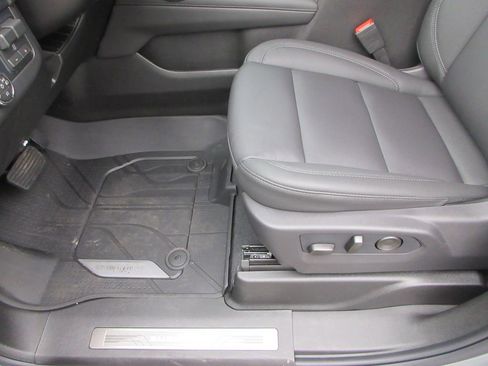 New 2026 Chevrolet Suburban Z71 w/ Comfort Package image 22