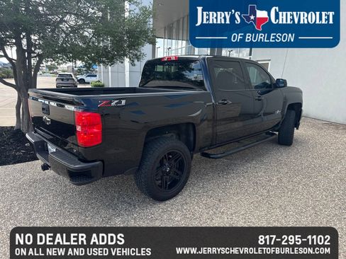 Used 2018 Chevrolet Silverado 1500 LT w/ Texas Edition AWD/4WD image 4