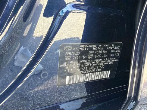 Used 2023 Genesis G70 3.3T w/ Sport Prestige Package image 35