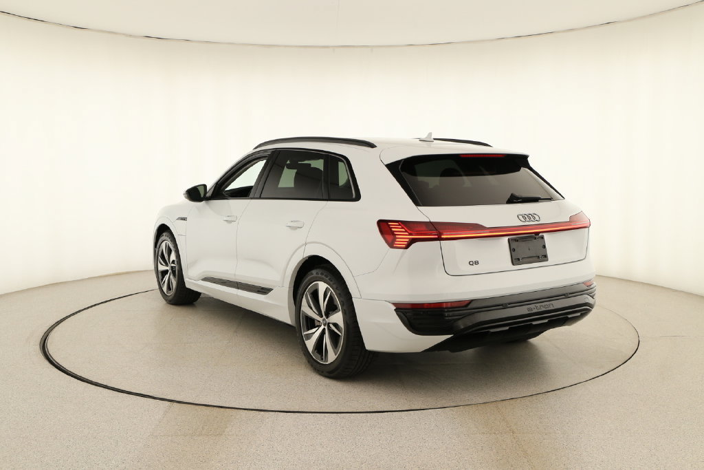 Certified 2024 Audi Q8 e-tron Premium AWD/4WD image 4