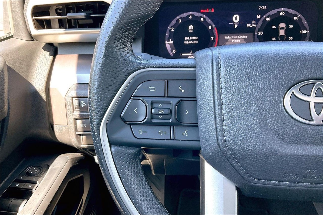 Used 2025 Toyota Tacoma TRD Off-Road AWD/4WD image 30
