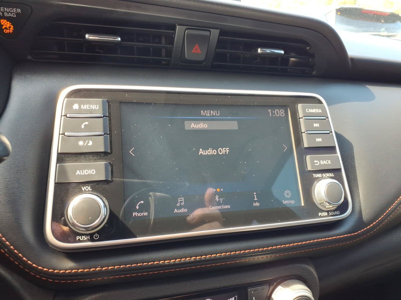 Used 2019 Nissan Kicks SR w/ SR Premium Package FWD image 16