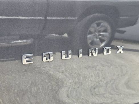 Used 2018 Chevrolet Equinox LT FWD image 4